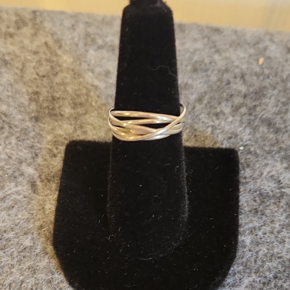 Elegant Silver Women's Ring